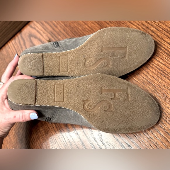 🩵4 items for $30- Franco Sarto gray suede wedge booties with gold buckle. 501 - Picture 4 of 12